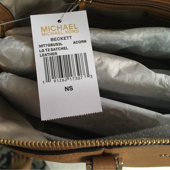 NWT Michael Kors Beckett large top zip leather satchel Acorn - Picture 7 of 12